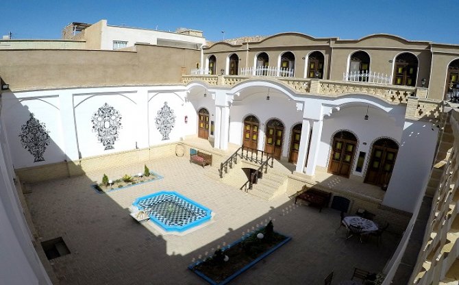عکس اقامتگاه آمیرزا کاشان